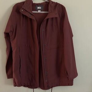 Rei Co Op Jacket Zipper & Snap Flap Large Pockets Hood Ties Cinch @ Neck & Hem